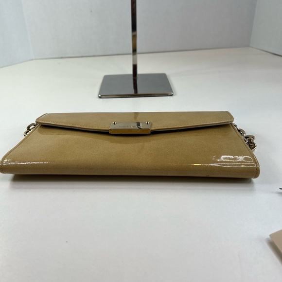 Jimmy Choo Beige Patent Leather Purse w/Authenticity Card - Picture 11 of 16
